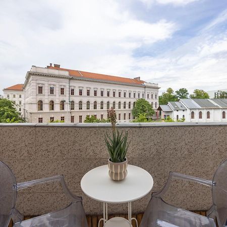 Luxy Central Spacious & Cozy Residence With Balcony บูดาเปสต์ ภายนอก รูปภาพ
